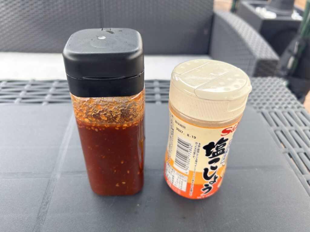 焼肉のタレと塩コショウ