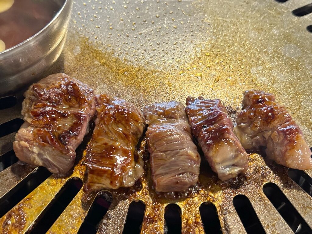 焼いた漬けカルビ