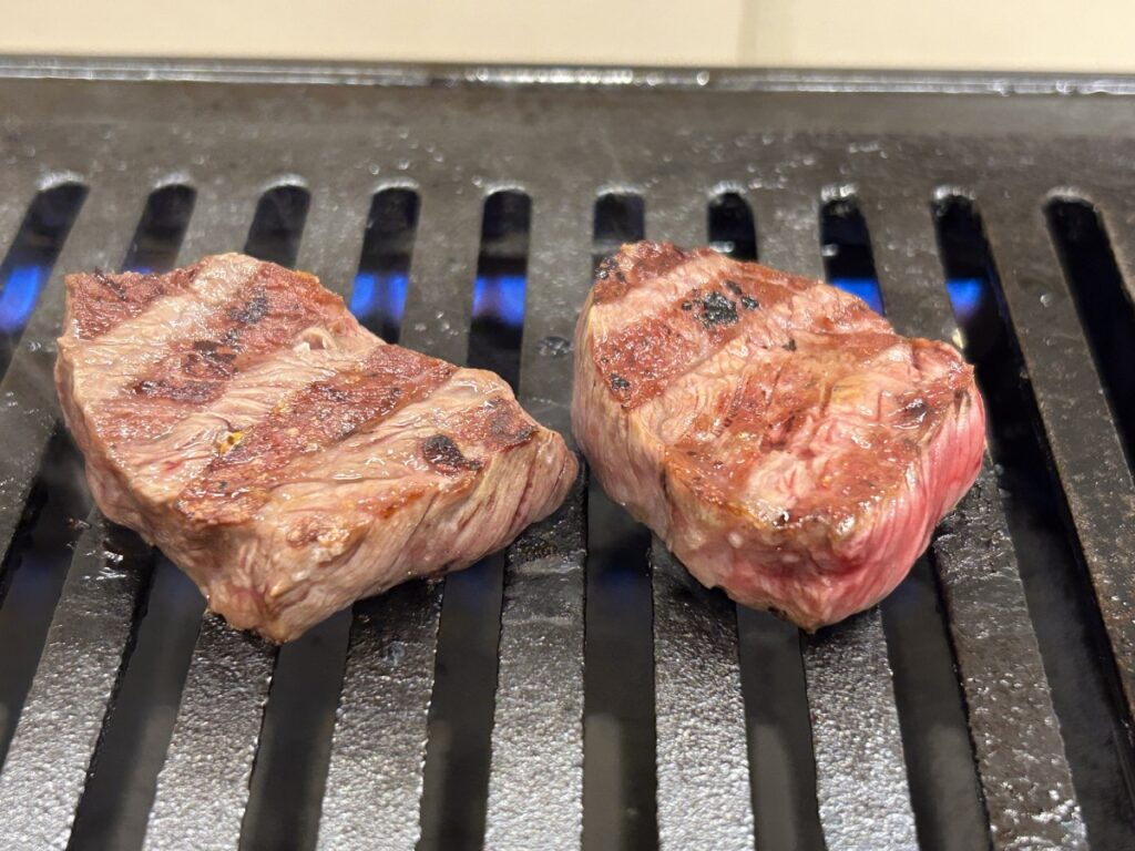 焼いているハラミ