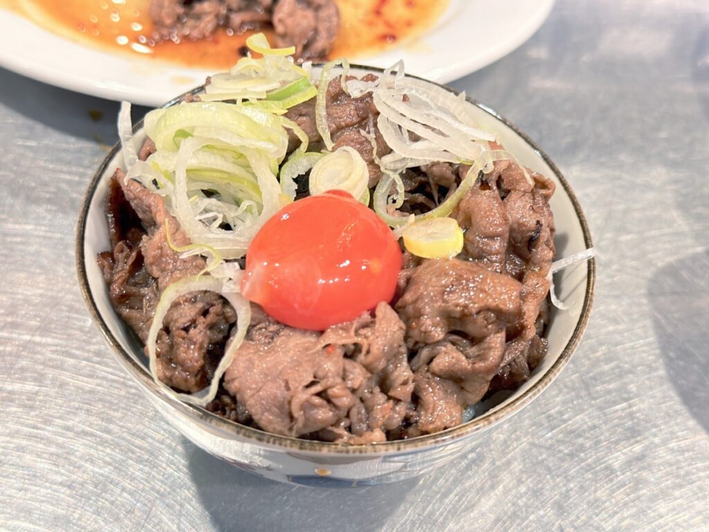 丼にした肉五郎レアロース