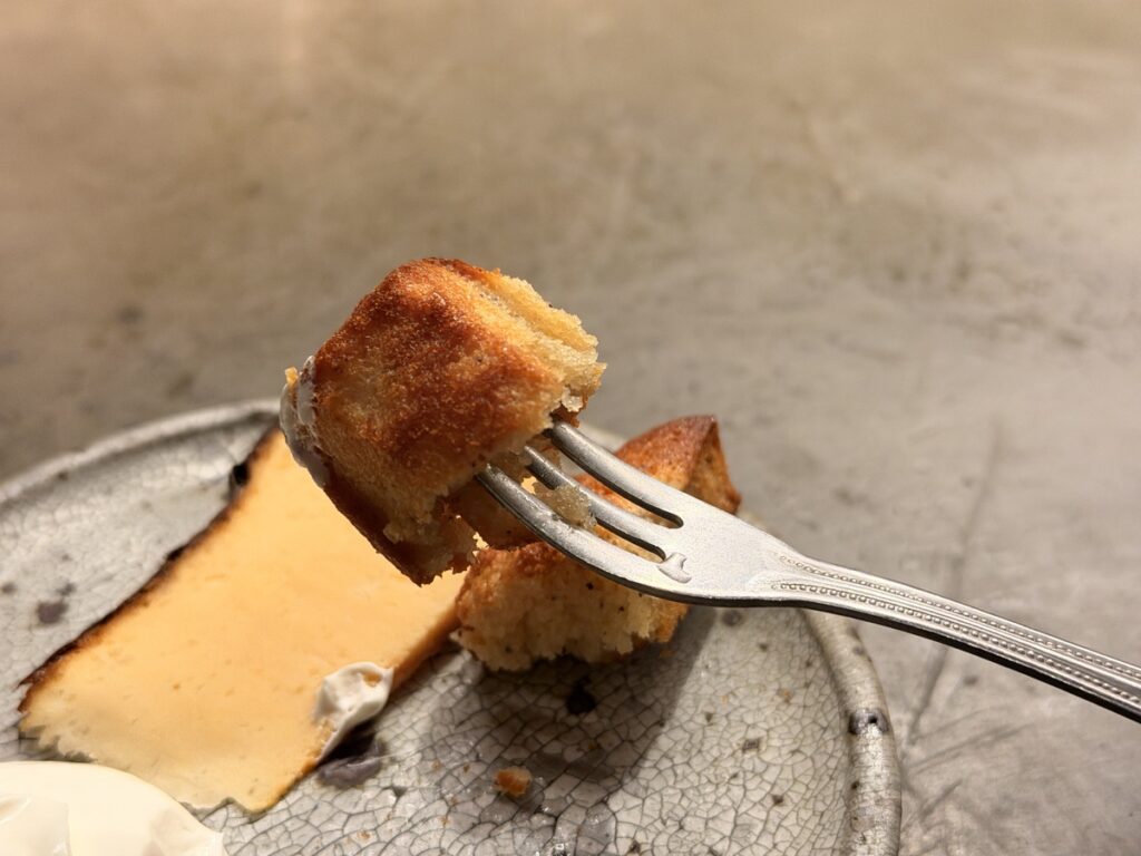 アイスバスクチーズケーキと焼きたてフィナンシェ