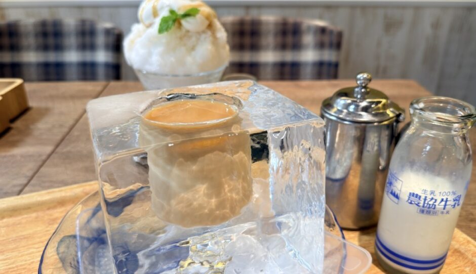 氷コーヒーとミルク味のかき氷