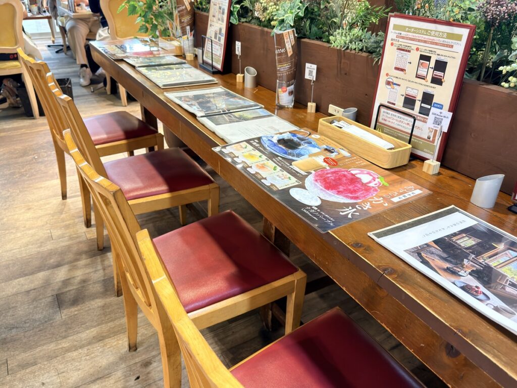 カウンター席