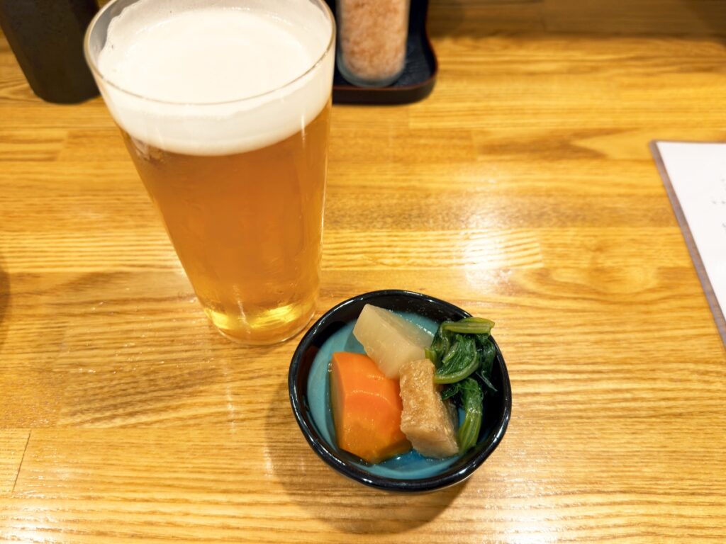 海鮮串焼き専門店まつりやのお通しと生ビール